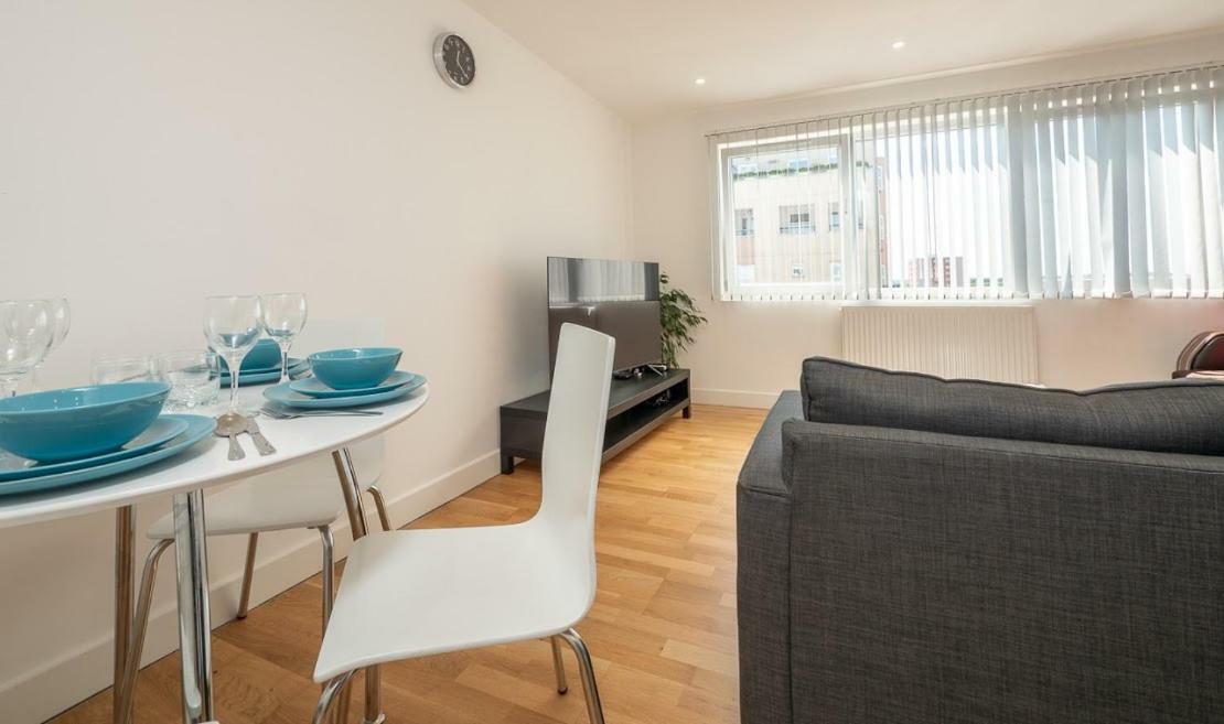 Easystay Slough Central Free Parking Exteriér fotografie