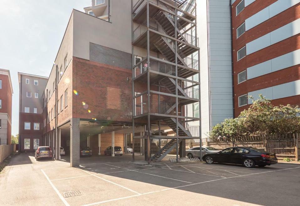 Easystay Slough Central Free Parking Exteriér fotografie